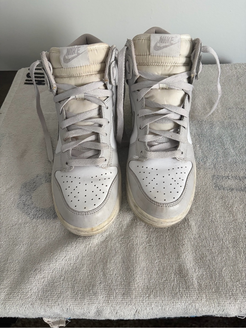 Nike men’s High-Top Sneakers in Light Gray and White